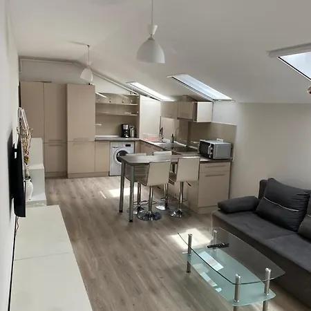 Apartment Gaga 15 *